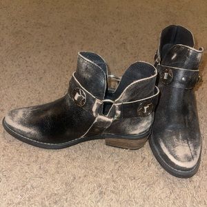 Chinese Laundry Austin Leather Booties